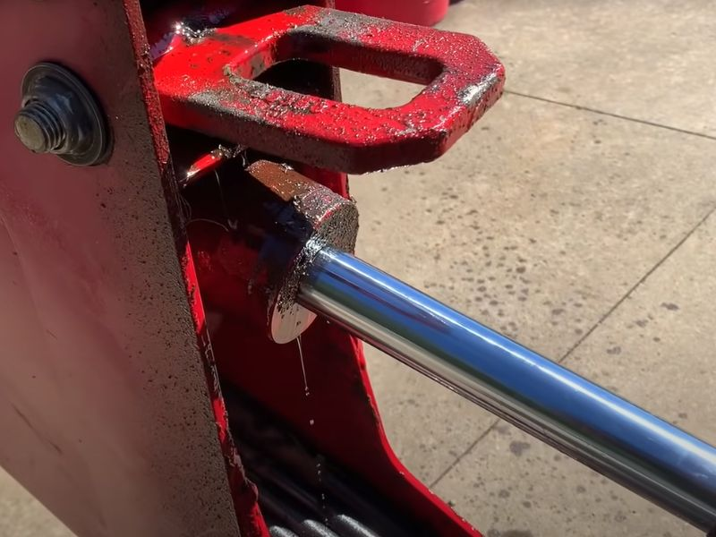 Thanh piston hình trụ thủy lực: Các vấn đề phổ biến và sửa chữa